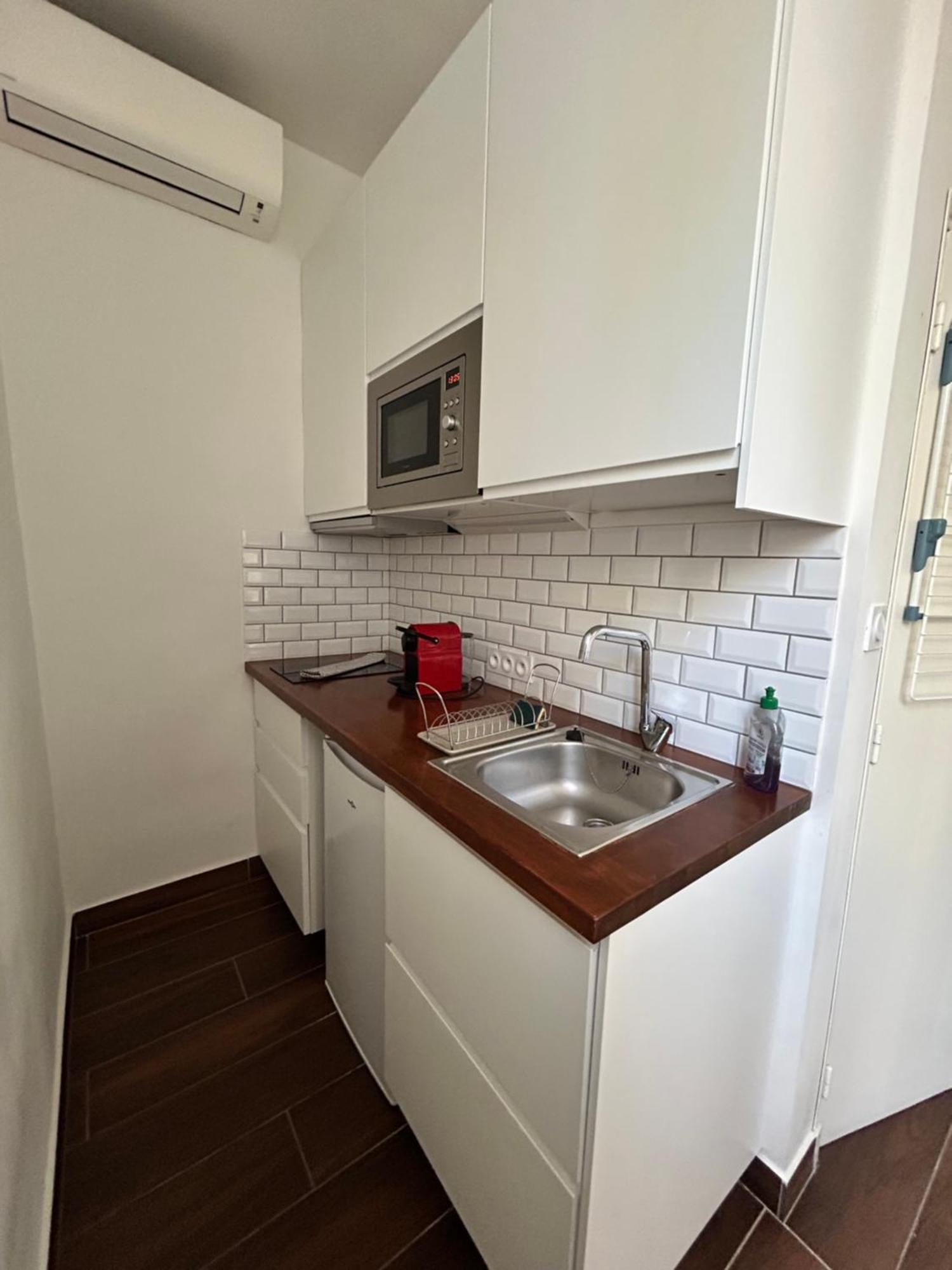 Agreable Studio Renove Avec Place De Parking Бандоль Экстерьер фото