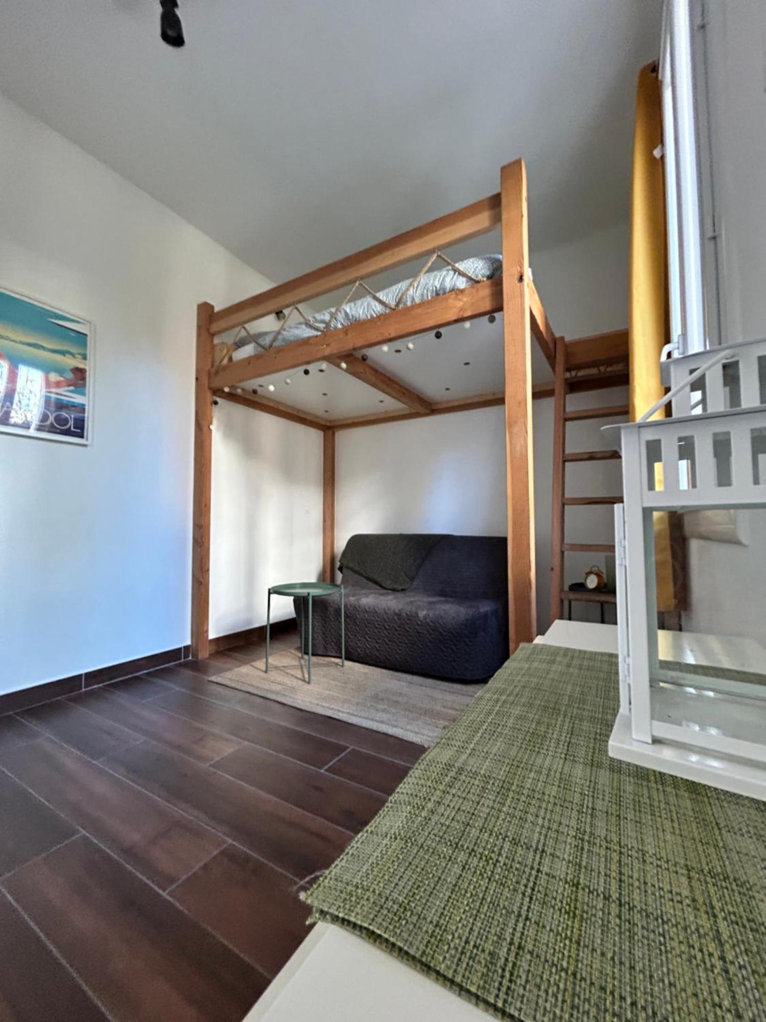 Agreable Studio Renove Avec Place De Parking Бандоль Экстерьер фото